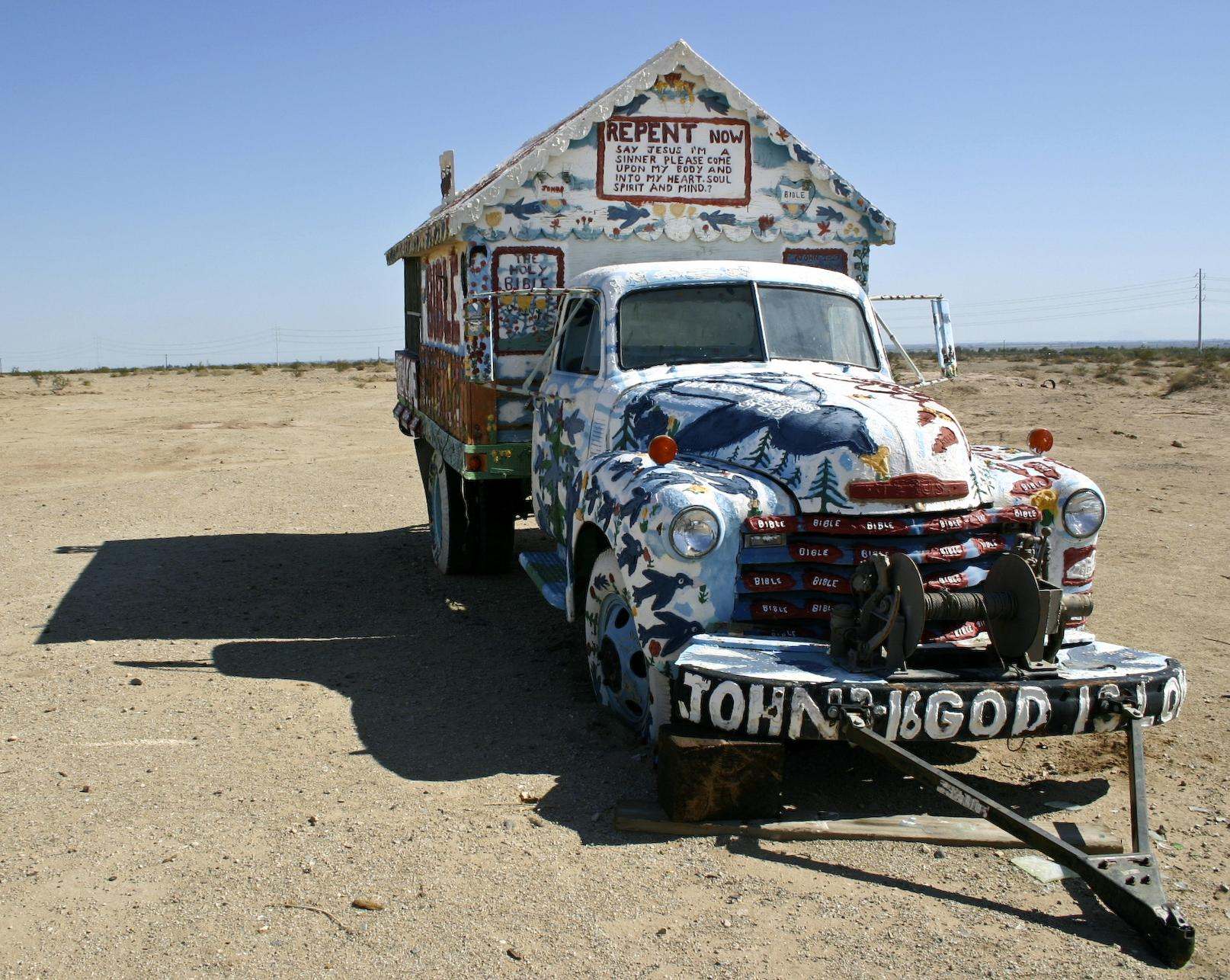 salvation mountain6 Truly Unique Salvation Mountain in California