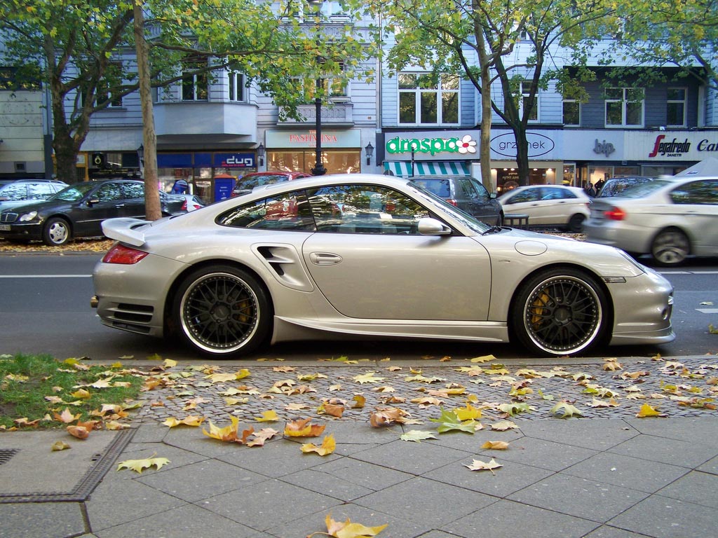 amazing supercars streets berlin27 Amazing Supercars in the Streets of Berlin