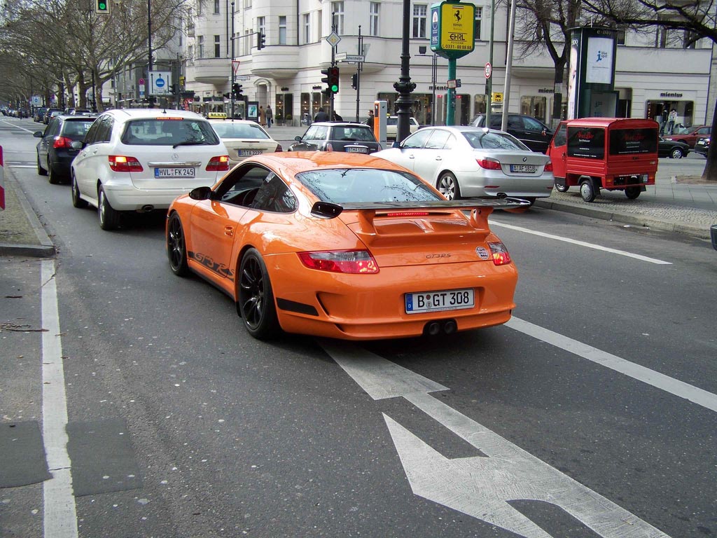 amazing supercars streets berlin4 Amazing Supercars in the Streets of Berlin