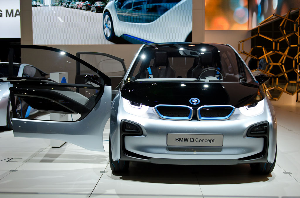 bmw concept5 BMW Looks to the Future   i8 and i3 Concept