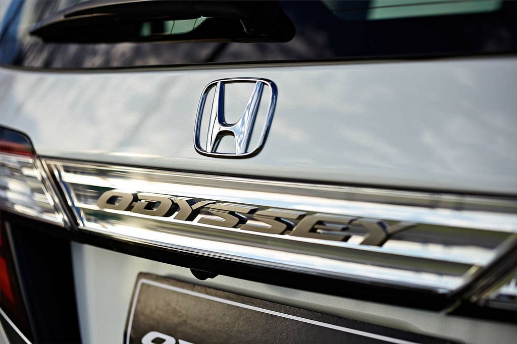 honda odyssey4 Honda Odyssey Minivan 2014   Bigger is Better