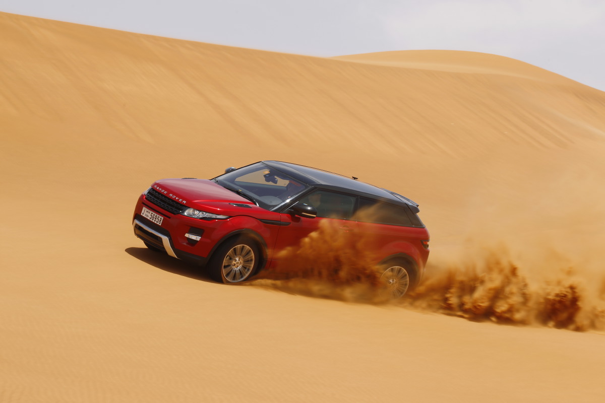 range rover evoque1 Welcome to Desert with Range Rover Evoque