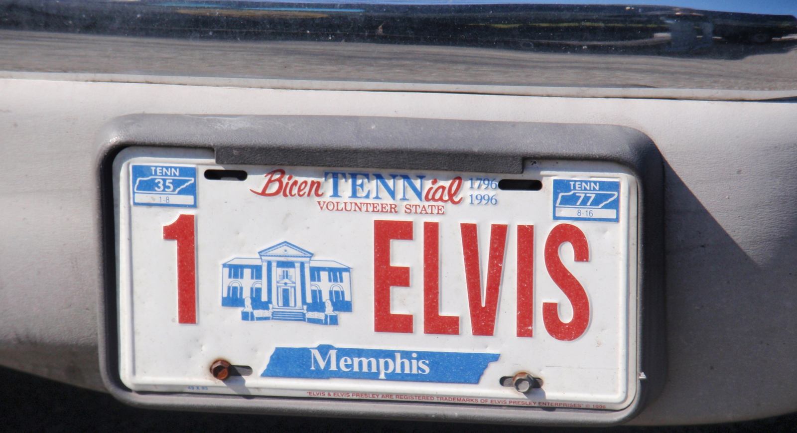 graceland11 Elvis Presleys Graceland in Memphis, Tennessee