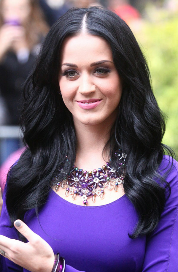 katy perry pictures5 Sweet Katy Perry in Purple Dresses