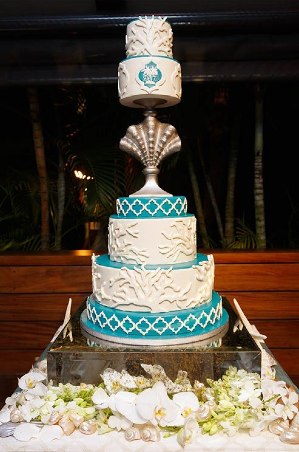 wedding cake12 Creative Wedding Cakes Inspiration