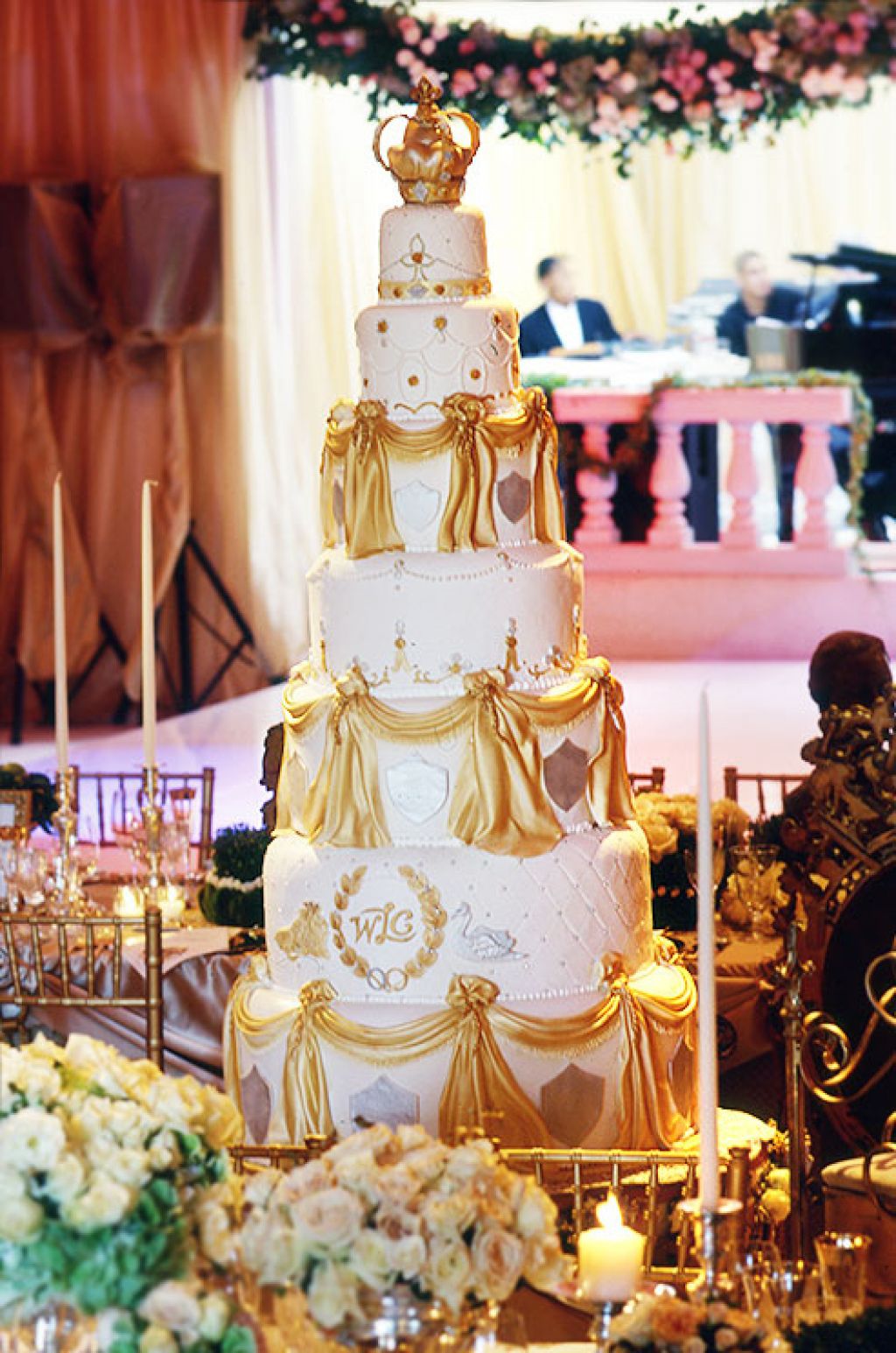 wedding cake9 Creative Wedding Cakes Inspiration
