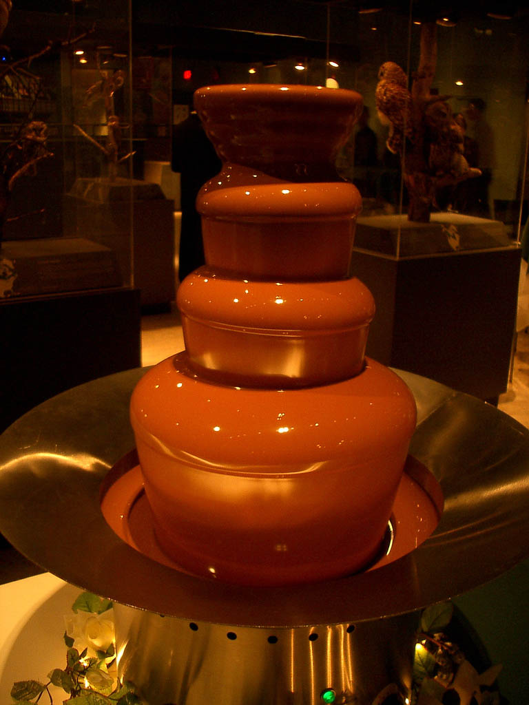 chocolate fountain3 What Kind of Chocolate Could Be Used in a Chocolate Fountain