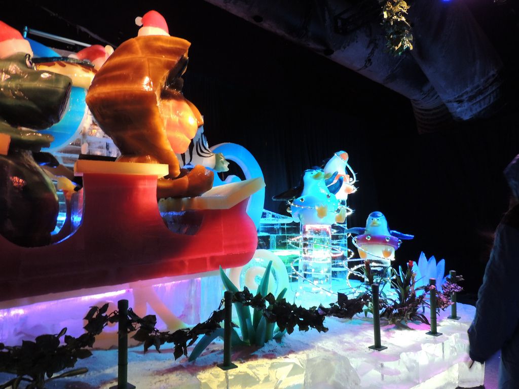 gaylord palms ice13 Madagascar Ice Sculptures Coolest Exhibit in Orlando