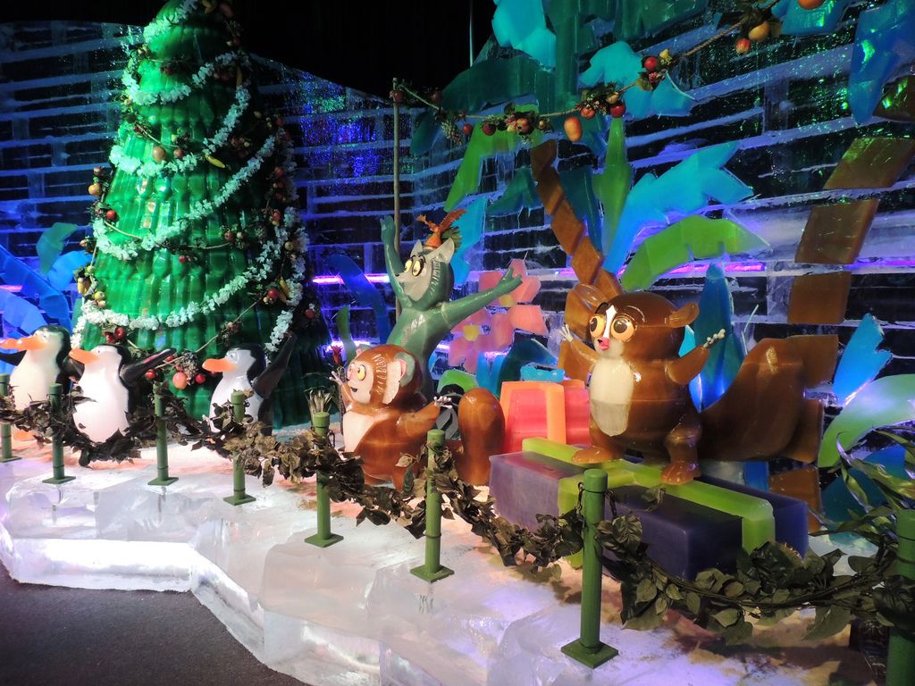 gaylord palms ice5 Madagascar Ice Sculptures Coolest Exhibit in Orlando