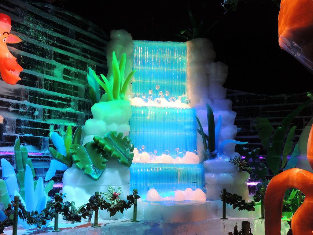 gaylord palms ice8 Madagascar Ice Sculptures Coolest Exhibit in Orlando