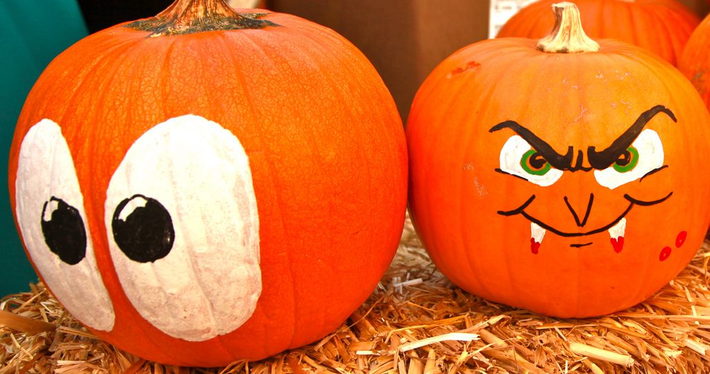 halloween pumpkin5 Painted Halloween Pumpkins   Paint your Design