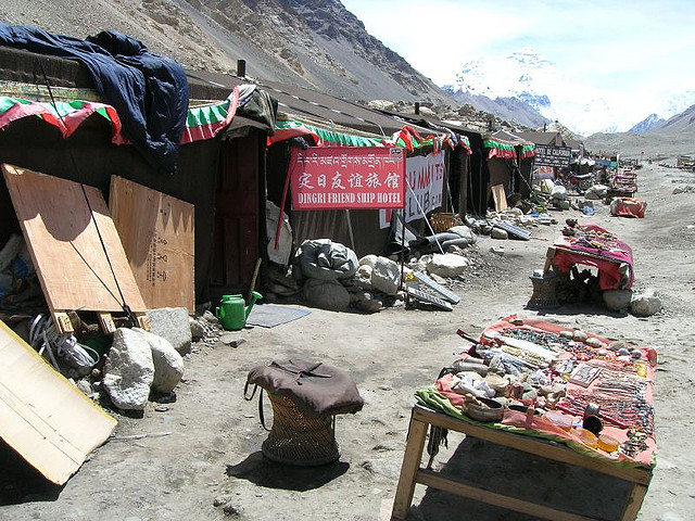 mount everest8 Mount Everest   Highest Mountain and Basecamp in the World