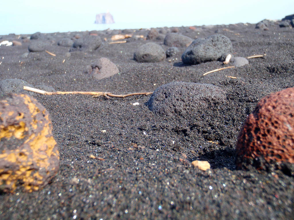 stromboli volcano12 Stromboli   The Most Active Volcano on the Earth