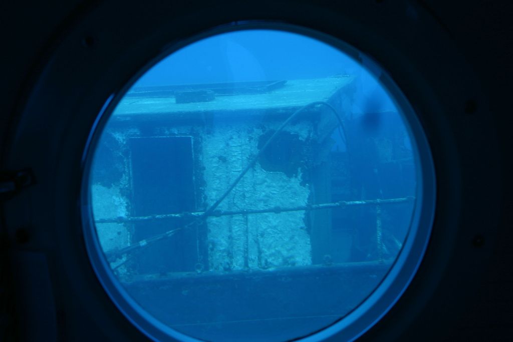 atlantis submarine4 Atlantis Submarine   Things to Do in Maui