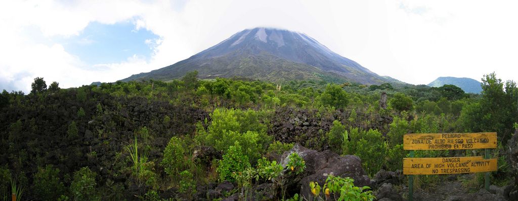 arenal volcano Arenal Volcano in Costa Rica