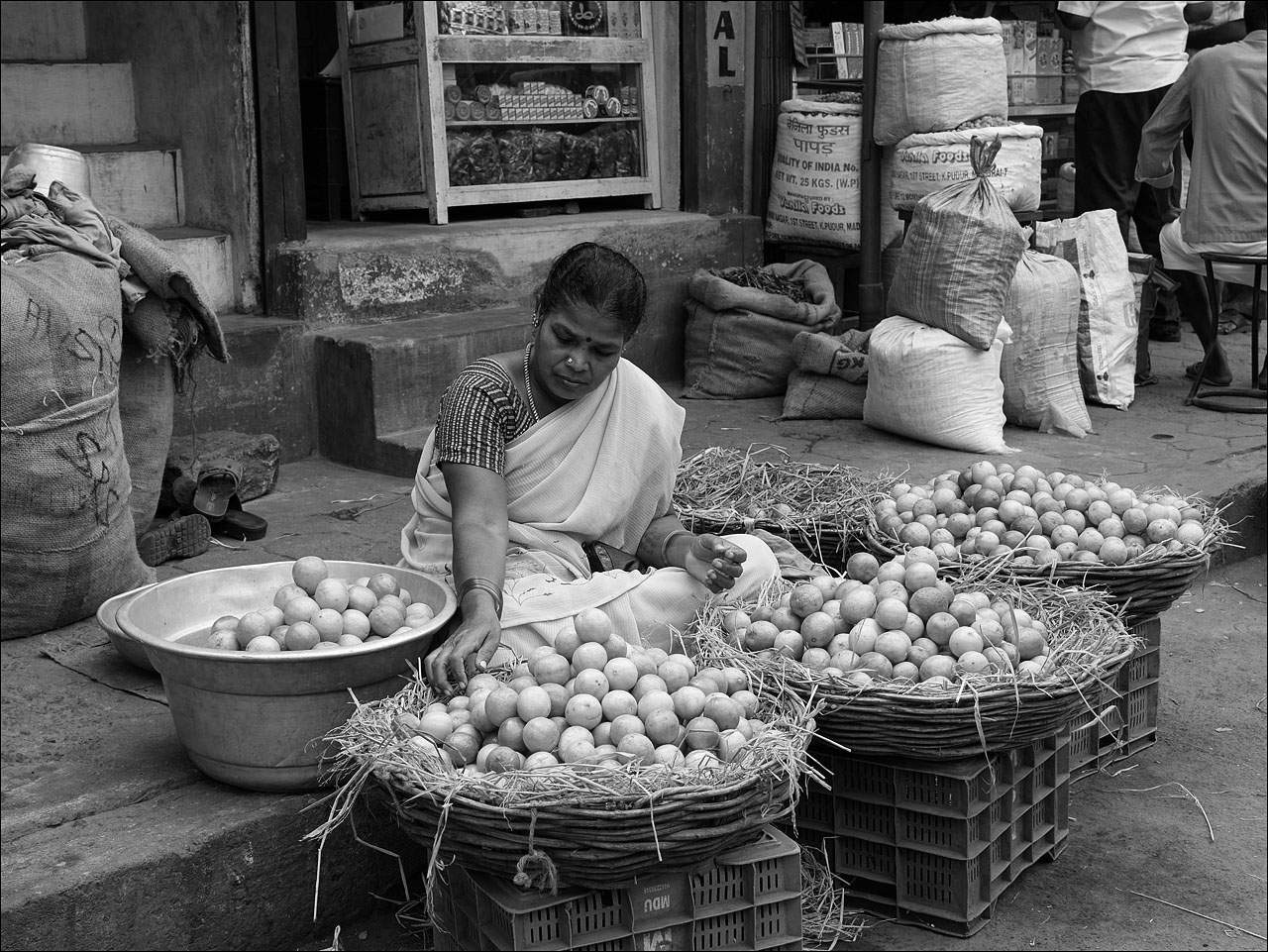 people india8 Daily Life of People in India   Black and White