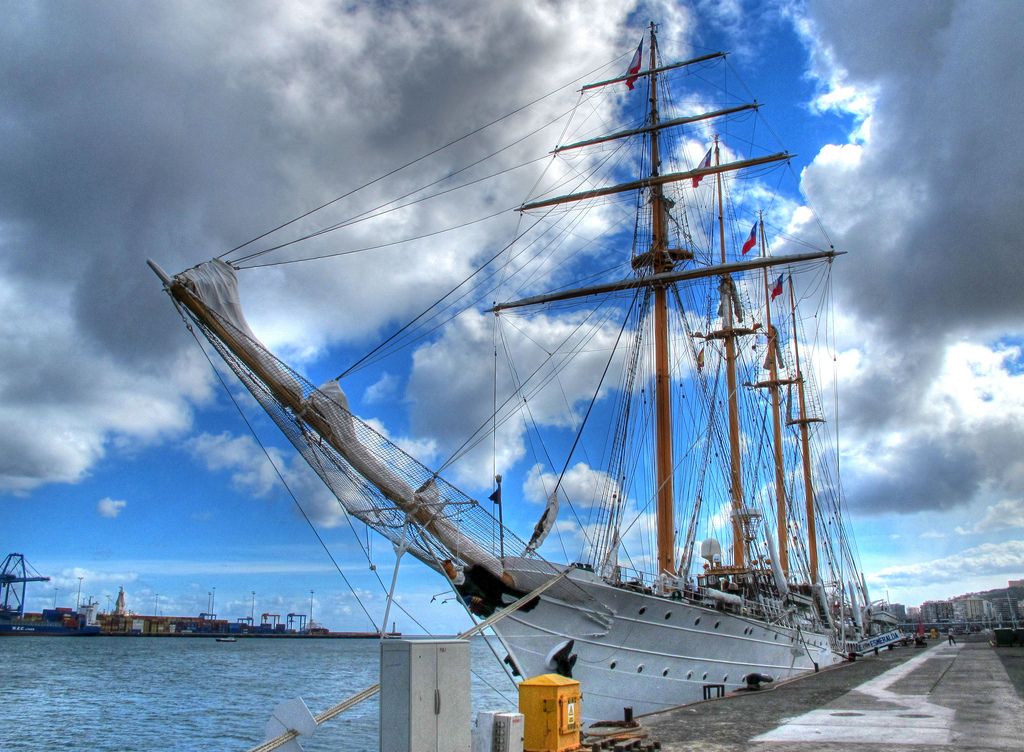 esmeralda14 Esmeralda   The Second Tallest and Longest Sailing Ship in the World