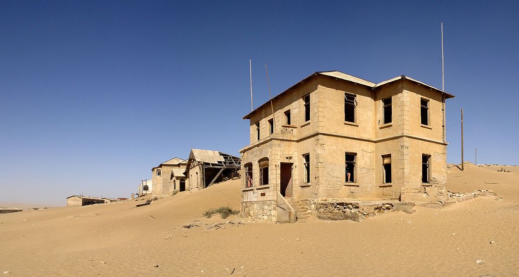 kolmanskop Abandoned Kolmanskop Ghost Town in Namibia